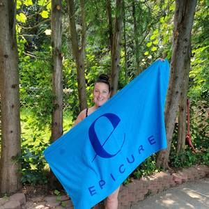 Meet your Posher, Naomi